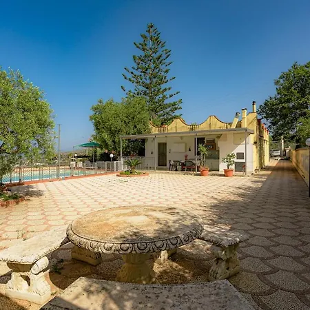 Rovetto Monte Mare וילה טראביה
